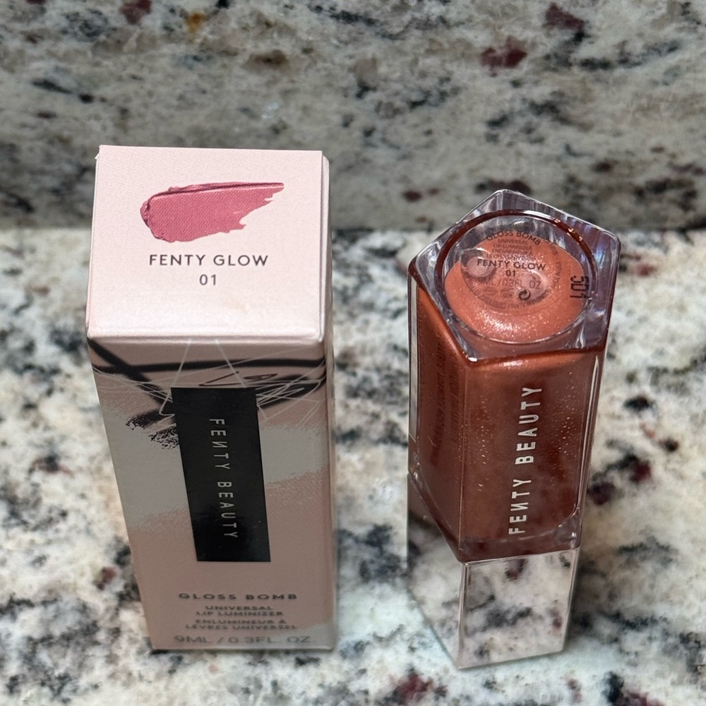 Fenty Glow Gloss Bomb - Picture 3 of 8